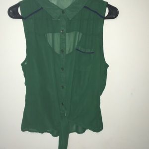 Green blouse. Cute for summer💋